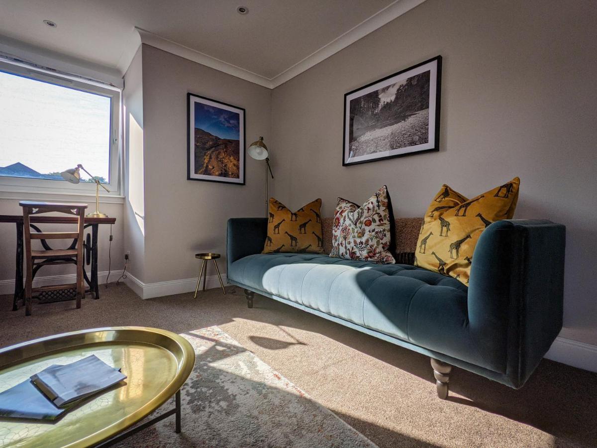 Beautiful Spacious Central Flat, Pitlochry Exteriör bild