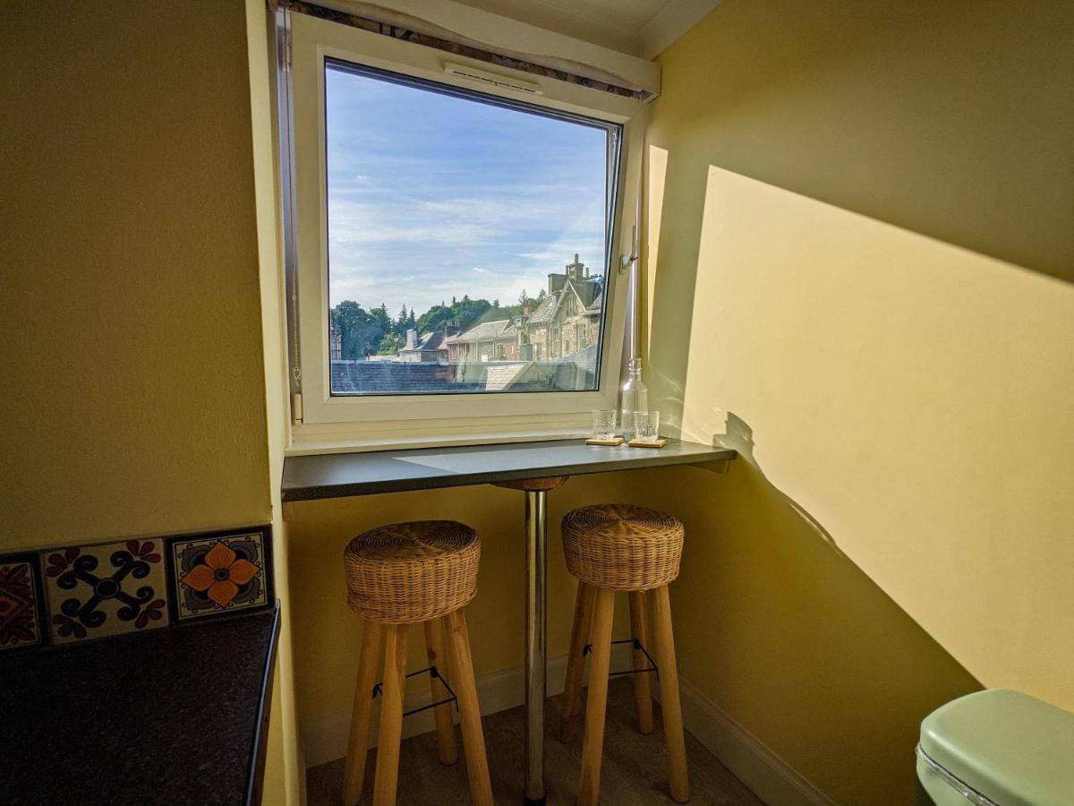 Beautiful Spacious Central Flat, Pitlochry Exteriör bild