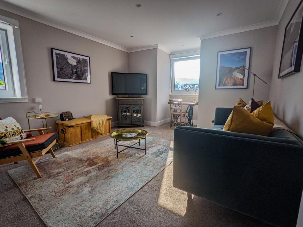 Beautiful Spacious Central Flat, Pitlochry Exteriör bild